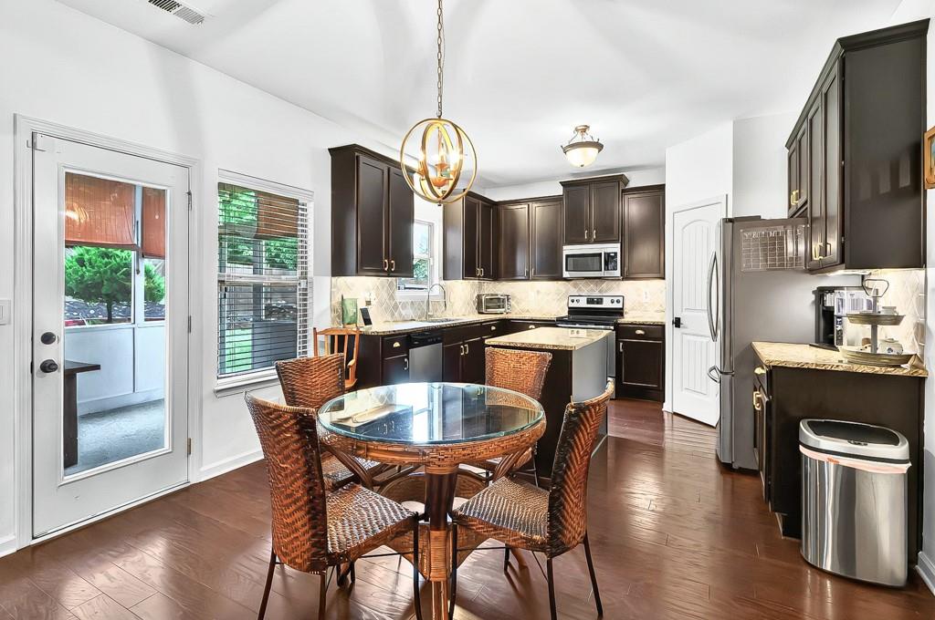 3975 Silverthorn Trace Cumming, GA 30028 - Photo 18 of 47