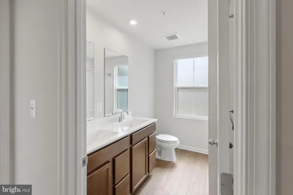 $575,000 | 1100 Shumi Court, Capitol Heights, MD 20743