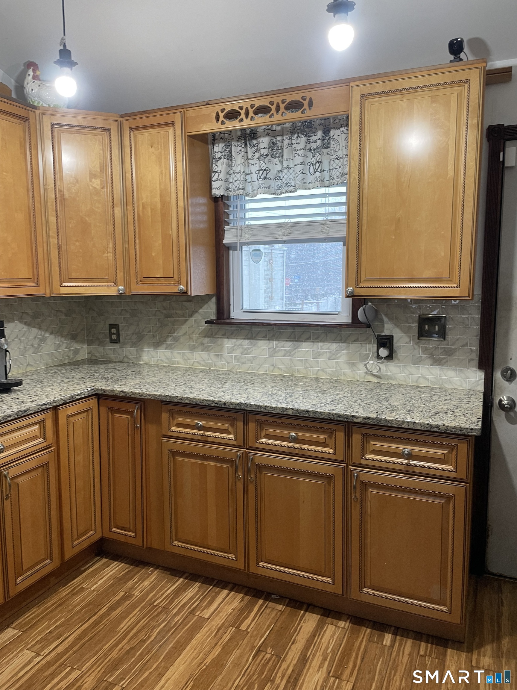 102 Carroll Avenue Bridgeport, CT 06607 - Photo 12 of 29