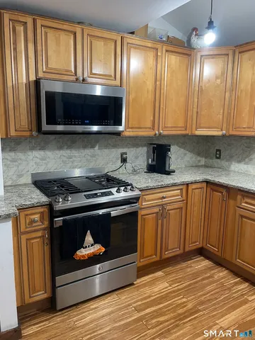 $350,000 | 102 Carroll Avenue, Bridgeport, CT 06607