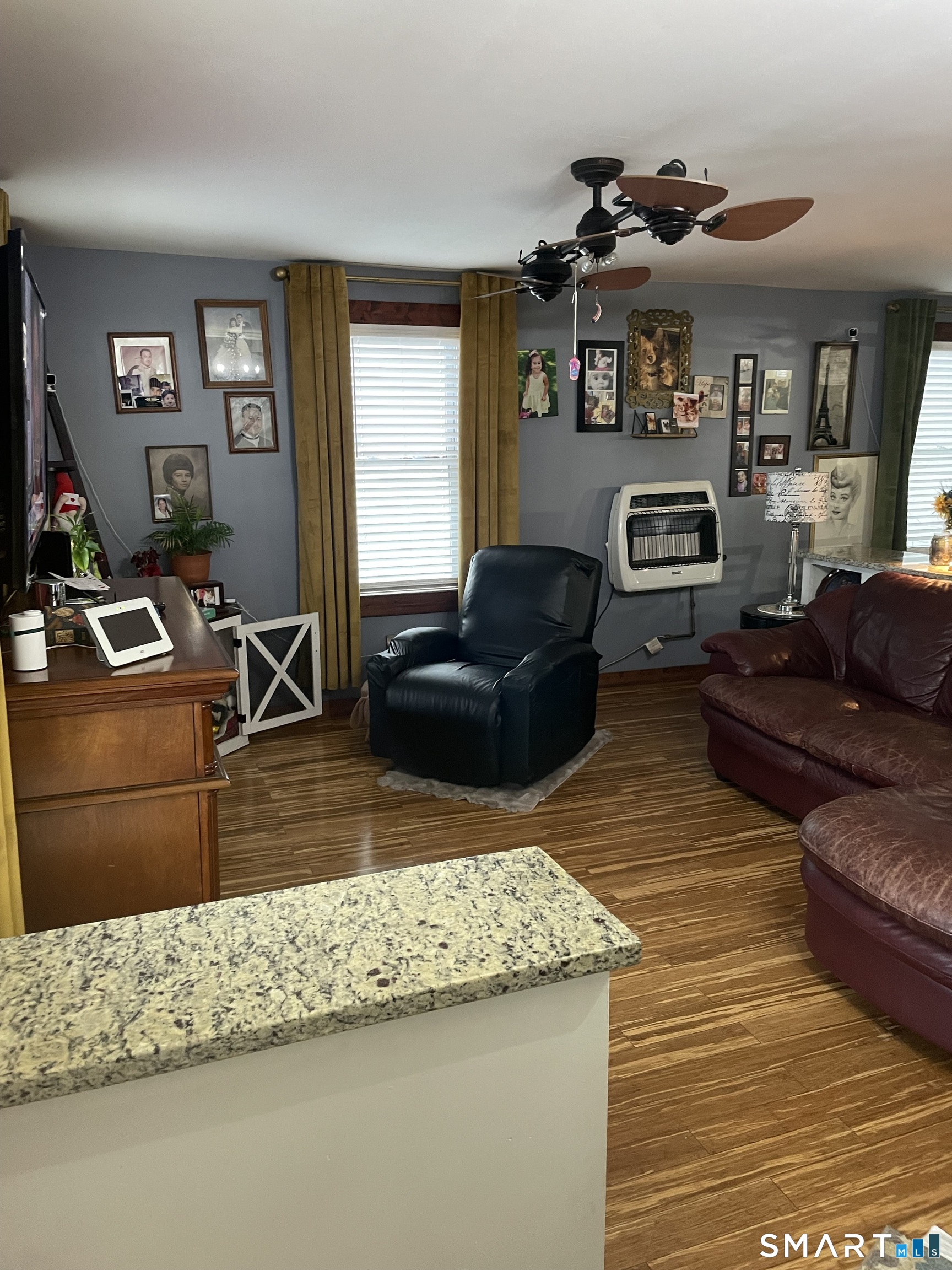 102 Carroll Avenue Bridgeport, CT 06607 - Photo 3 of 29