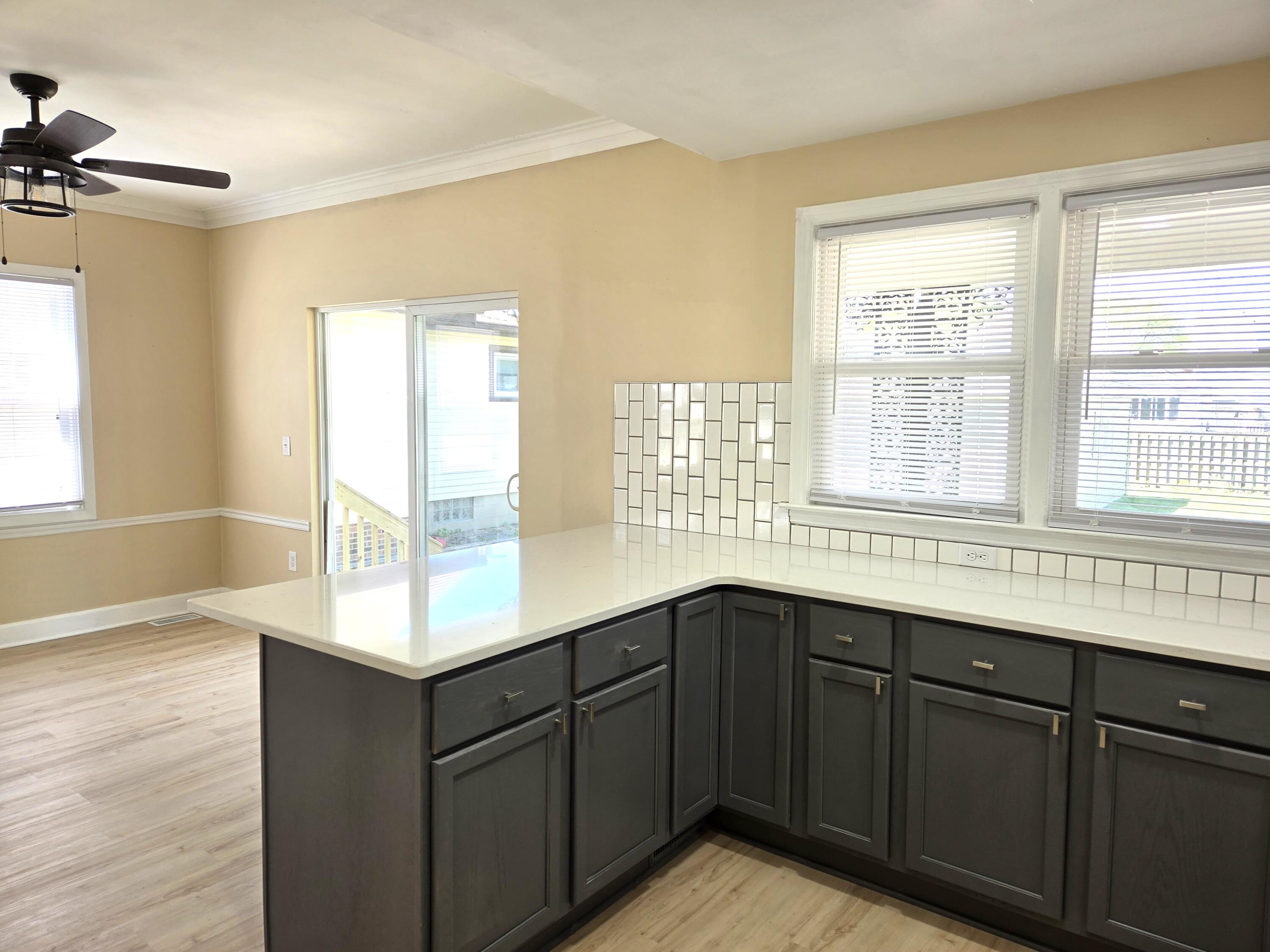 732 Arthur Avenue Racine, WI 53405 - Photo 13 of 33 Arthur