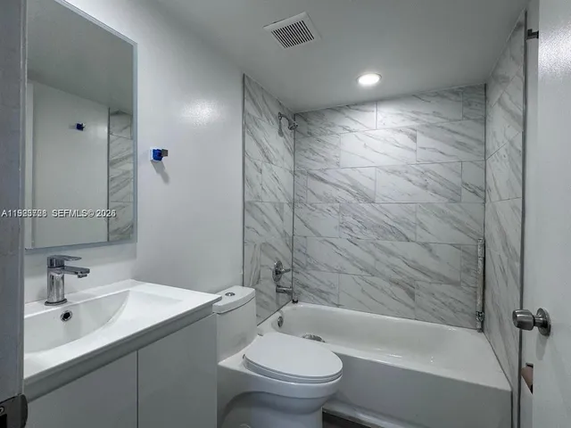 $340,000 | 850 North Miami Avenue, Unit W2108, Miami, FL 33136