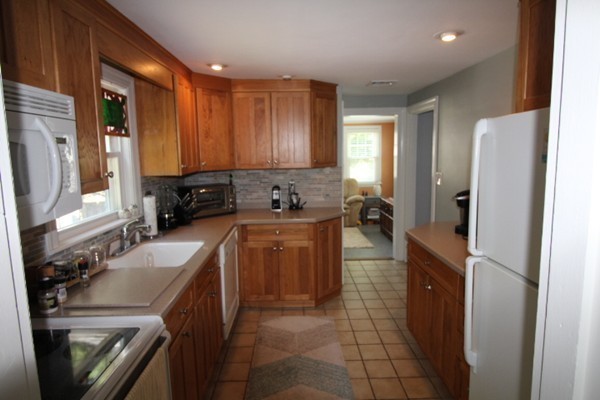 28 Maynard Road Dedham, MA 02026 - Photo 11 of 23 Gallery Image 11