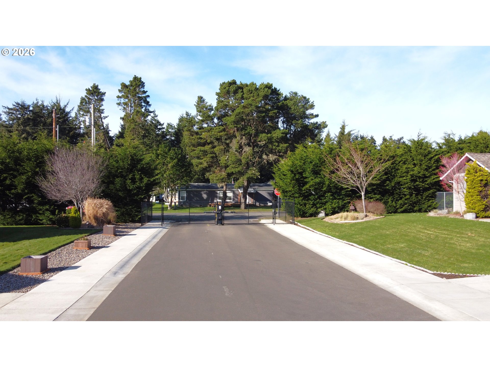 1070 Park Place Coos Bay, OR 97420 - Photo 3 of 28