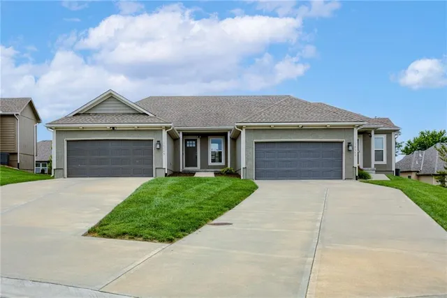 $335,000 | 14145 Amanda Lane, Basehor, KS 66007
