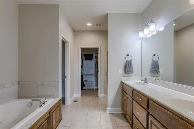 $335,000 | 14145 Amanda Lane, Basehor, KS 66007