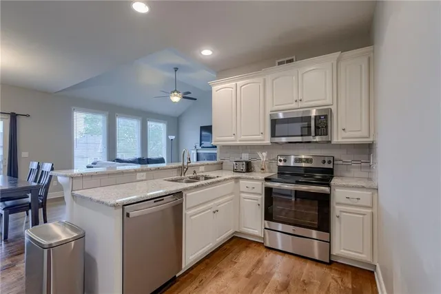 $335,000 | 14145 Amanda Lane, Basehor, KS 66007