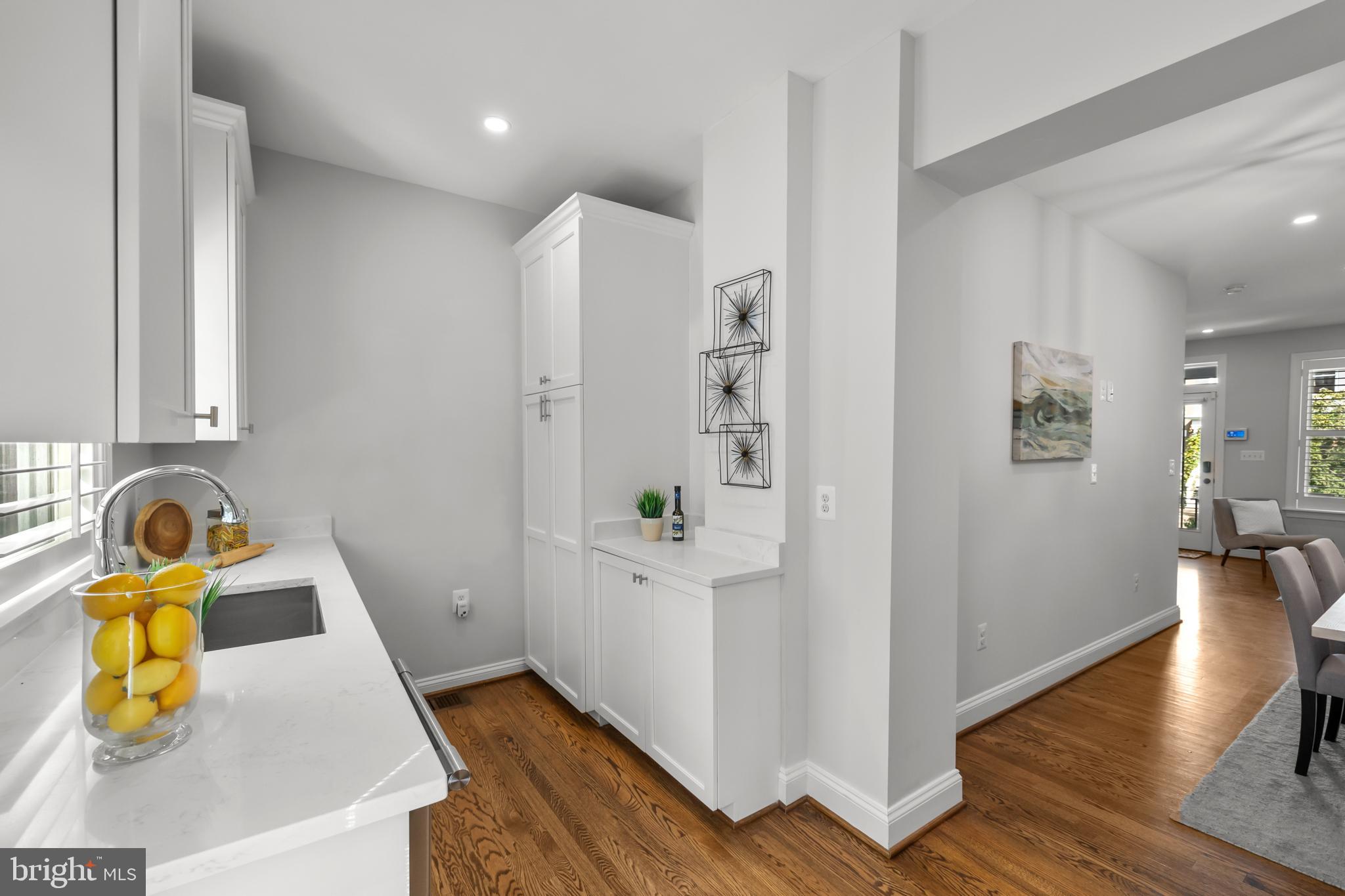 760 Hobart Place Northwest Washington, DC 20001 - Photo 16 of 41