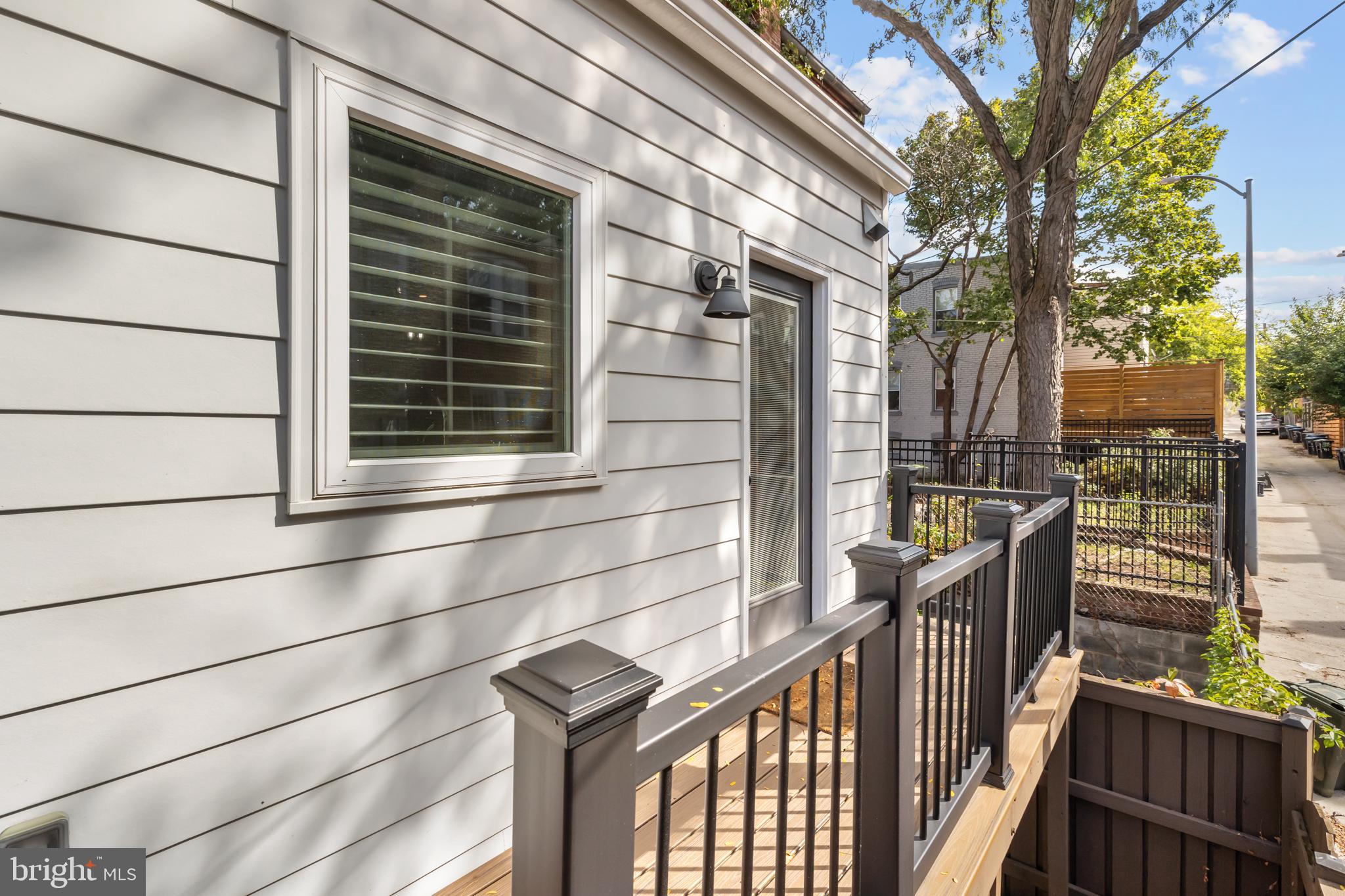 760 Hobart Place Northwest Washington, DC 20001 - Photo 18 of 41