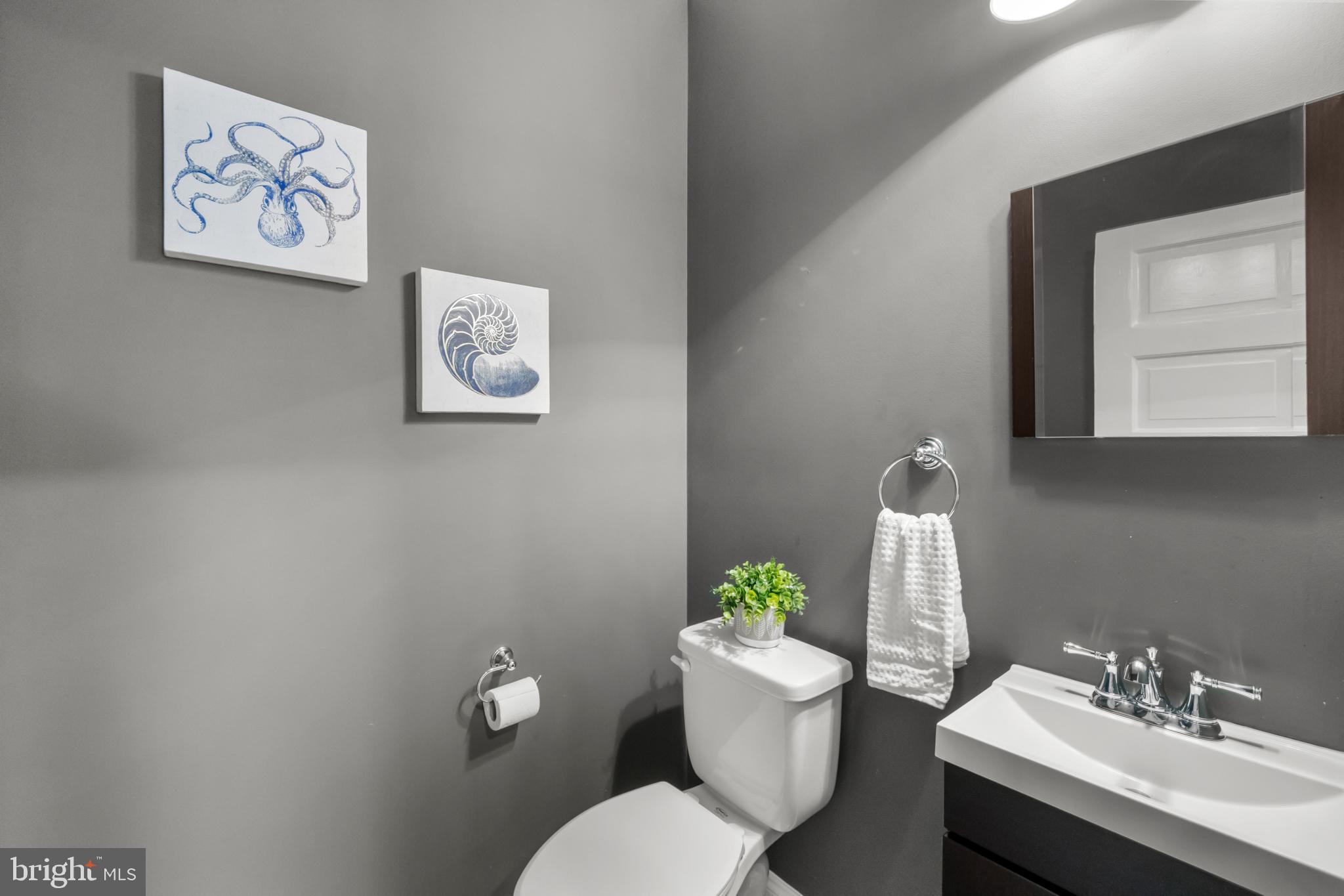 760 Hobart Place Northwest Washington, DC 20001 - Photo 19 of 41