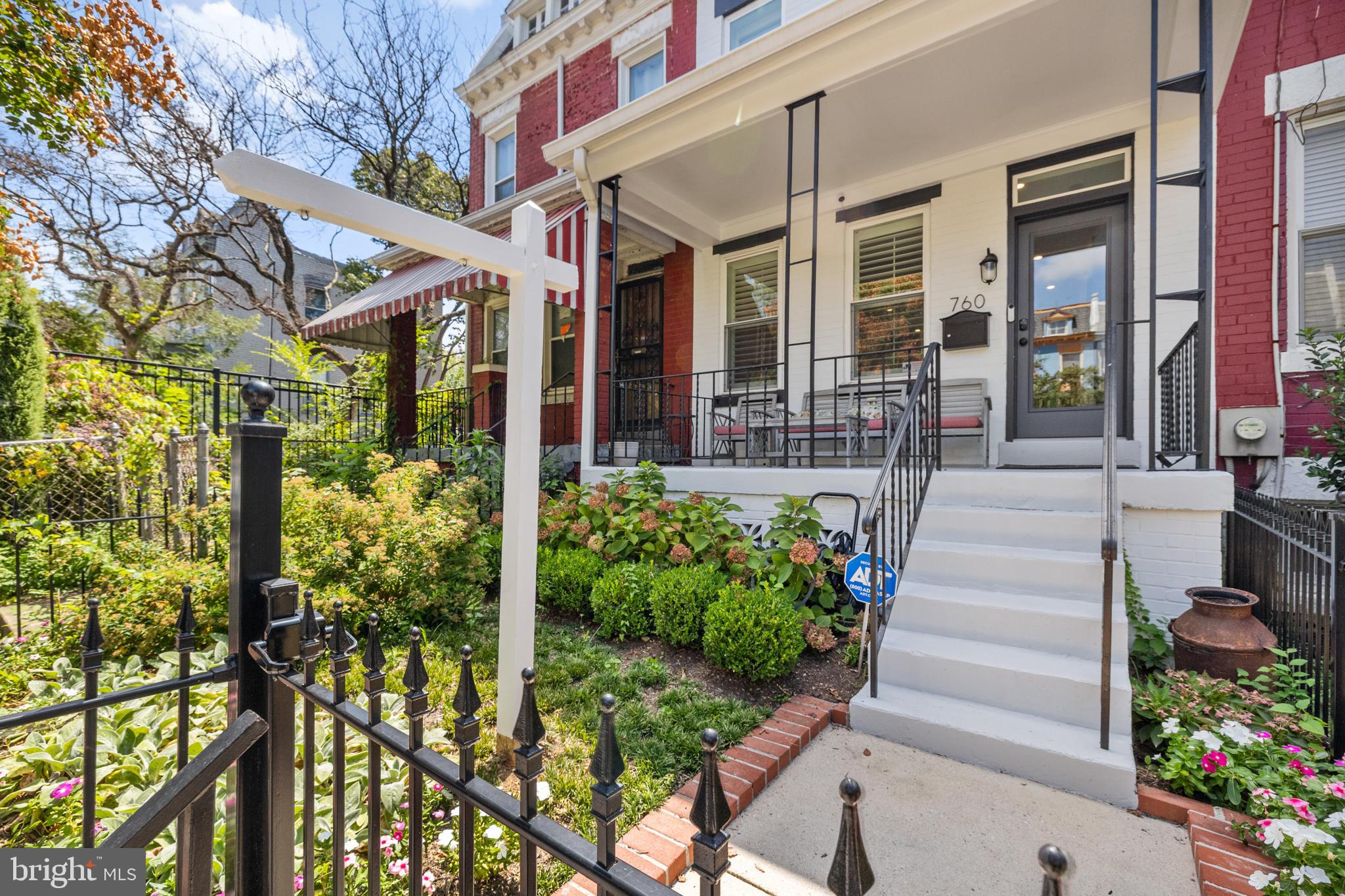 760 Hobart Place Northwest Washington, DC 20001 - Photo 2 of 41