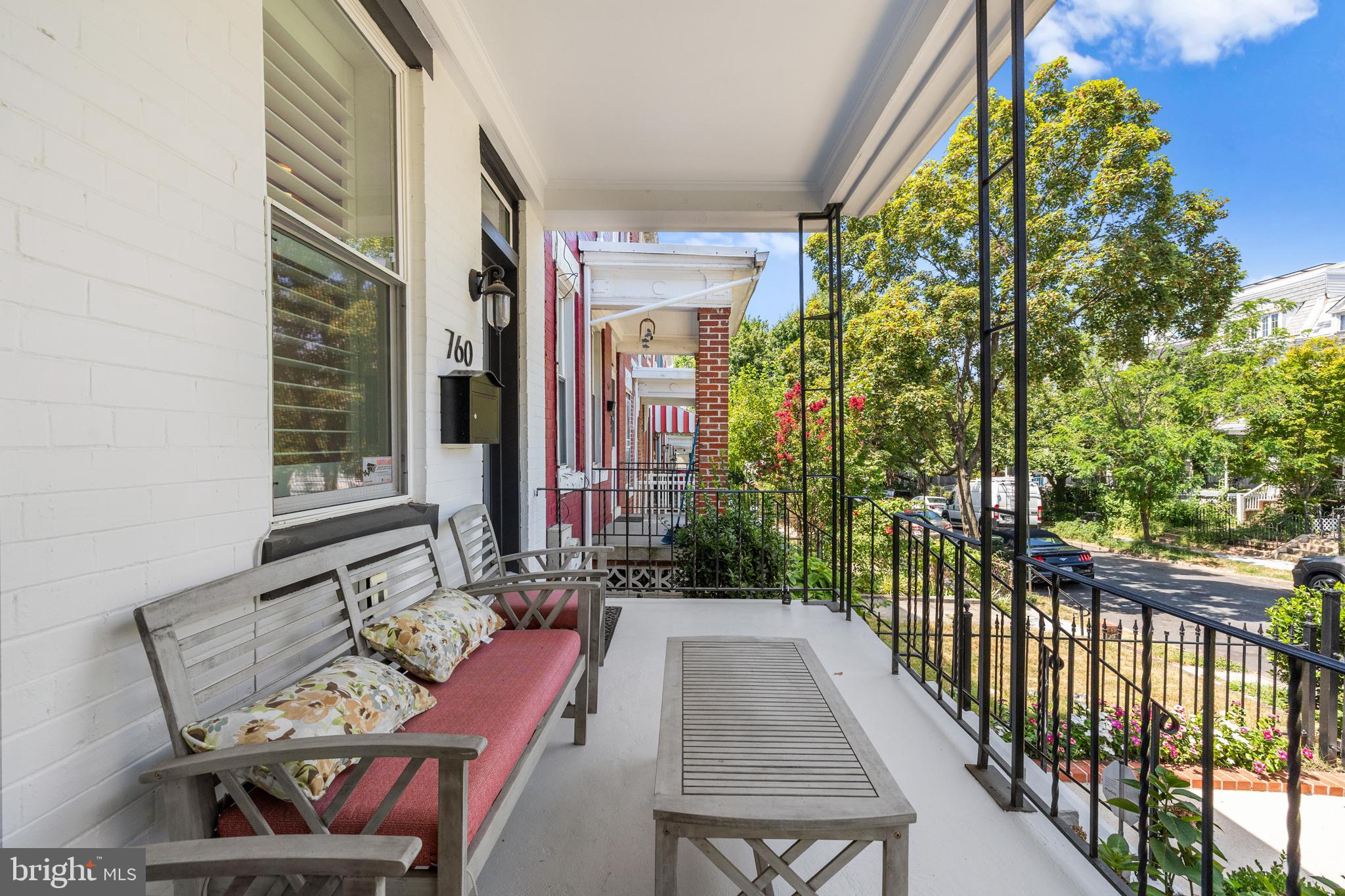 760 Hobart Place Northwest Washington, DC 20001 - Photo 3 of 41