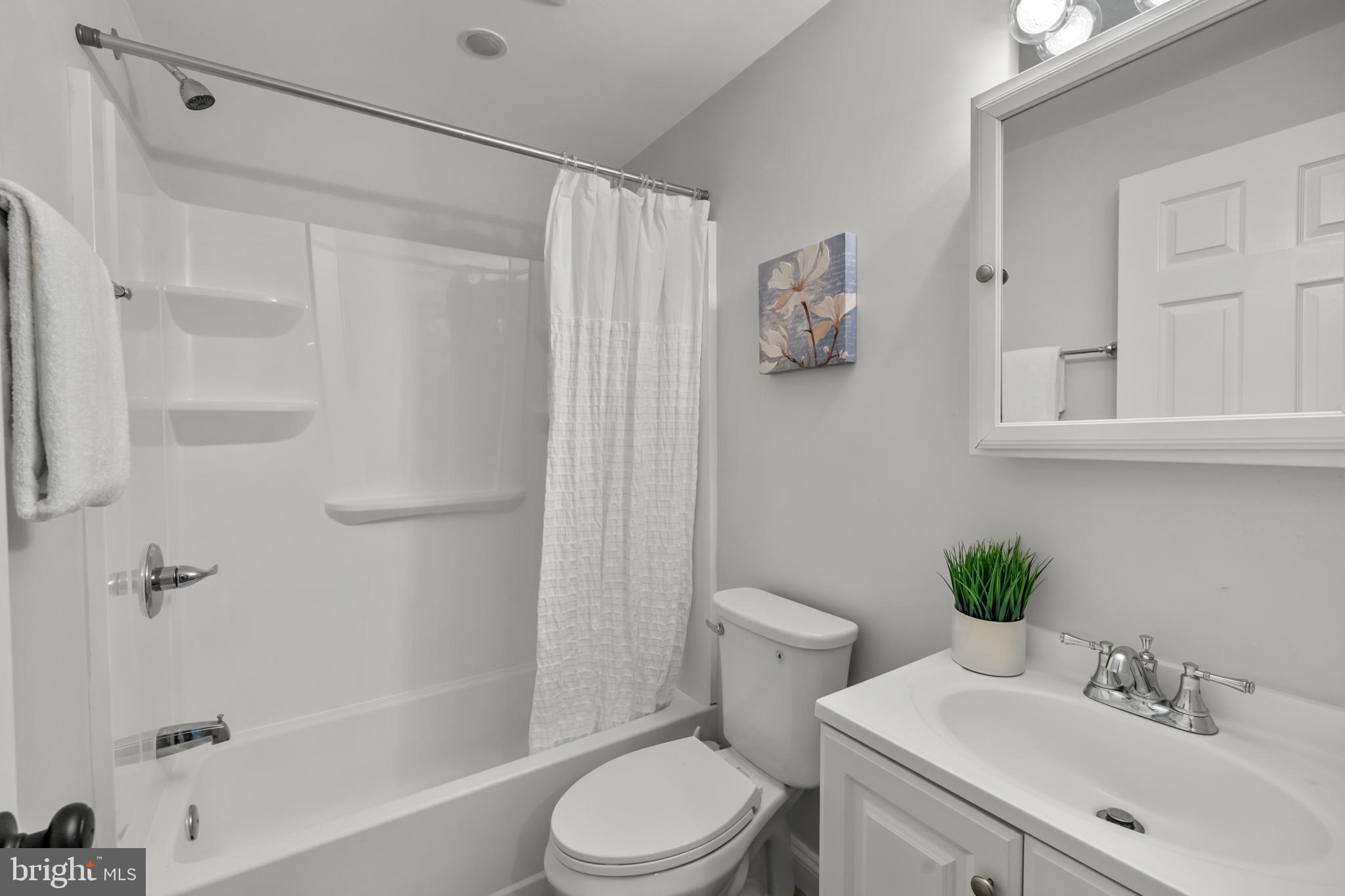 760 Hobart Place Northwest Washington, DC 20001 - Photo 32 of 41