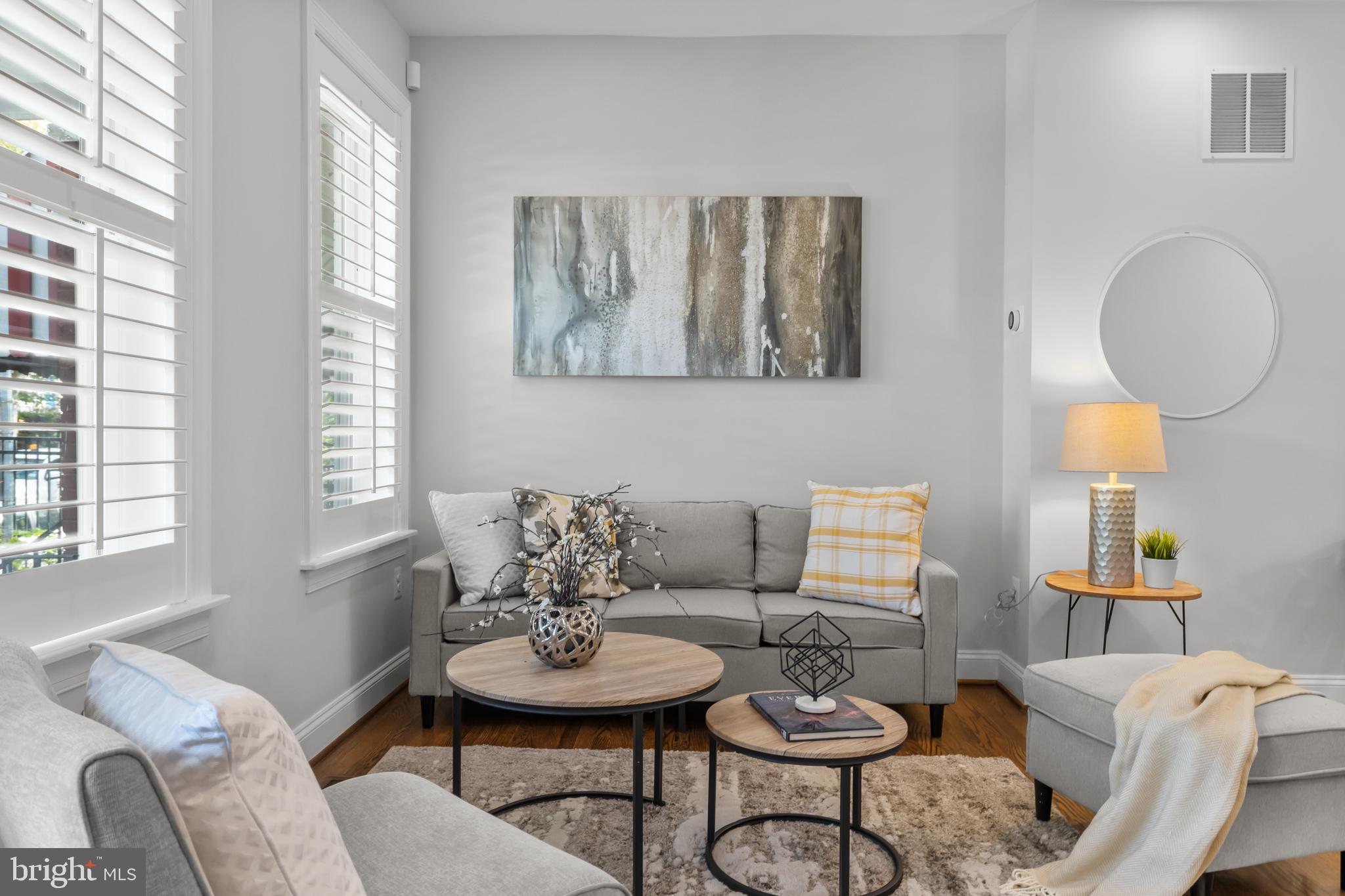 760 Hobart Place Northwest Washington, DC 20001 - Photo 5 of 41