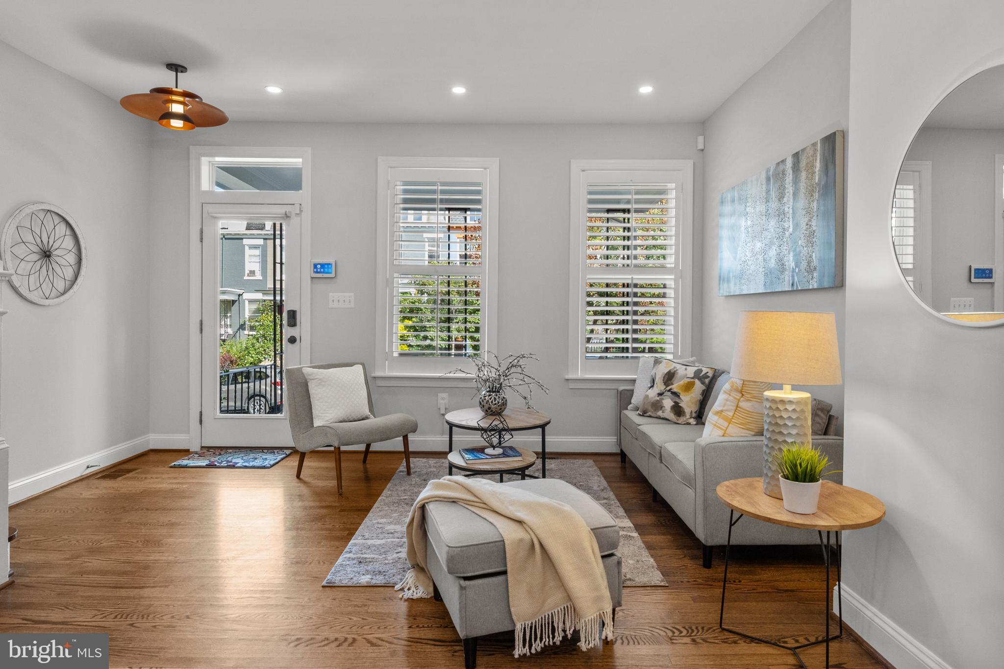 760 Hobart Place Northwest Washington, DC 20001 - Photo 7 of 41