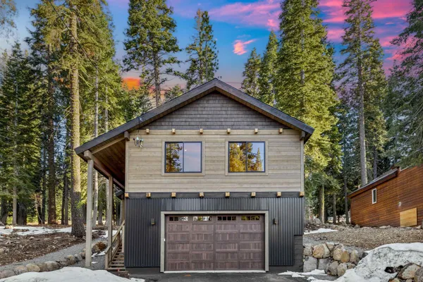$1,595,000 | 14765 Copenhagen Drive, Truckee, CA 96161