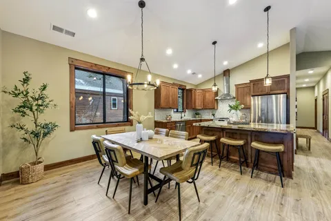 $1,595,000 | 14765 Copenhagen Drive, Truckee, CA 96161