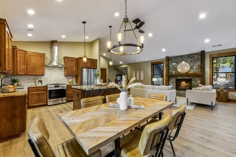 $1,595,000 | 14765 Copenhagen Drive, Truckee, CA 96161