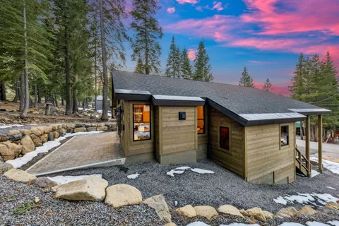 $1,595,000 | 14765 Copenhagen Drive, Truckee, CA 96161