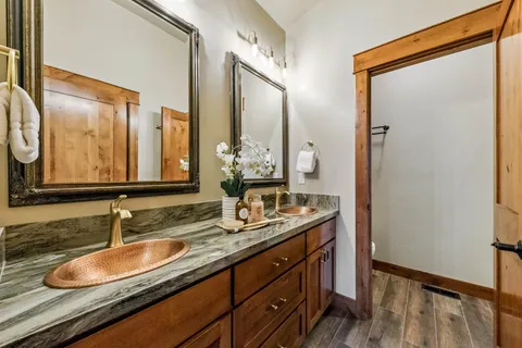 $1,595,000 | 14765 Copenhagen Drive, Truckee, CA 96161