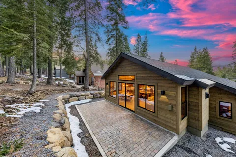 $1,595,000 | 14765 Copenhagen Drive, Truckee, CA 96161