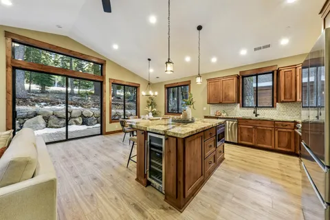 $1,595,000 | 14765 Copenhagen Drive, Truckee, CA 96161