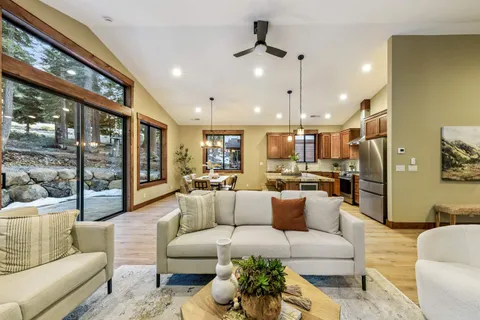 $1,595,000 | 14765 Copenhagen Drive, Truckee, CA 96161