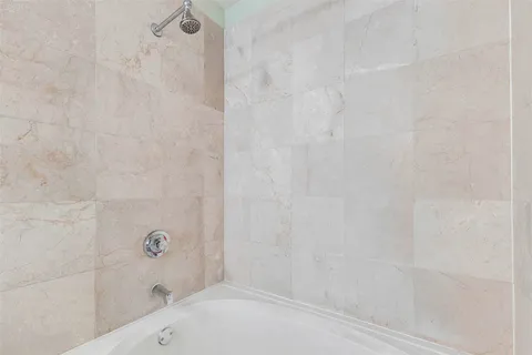 $172,000 | 3505 Sage Road, Unit 1104, Houston, TX 77056