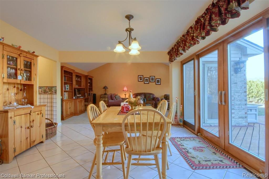 23285 Meridian Road Grosse Ile, MI 48138 - Photo 15 of 53