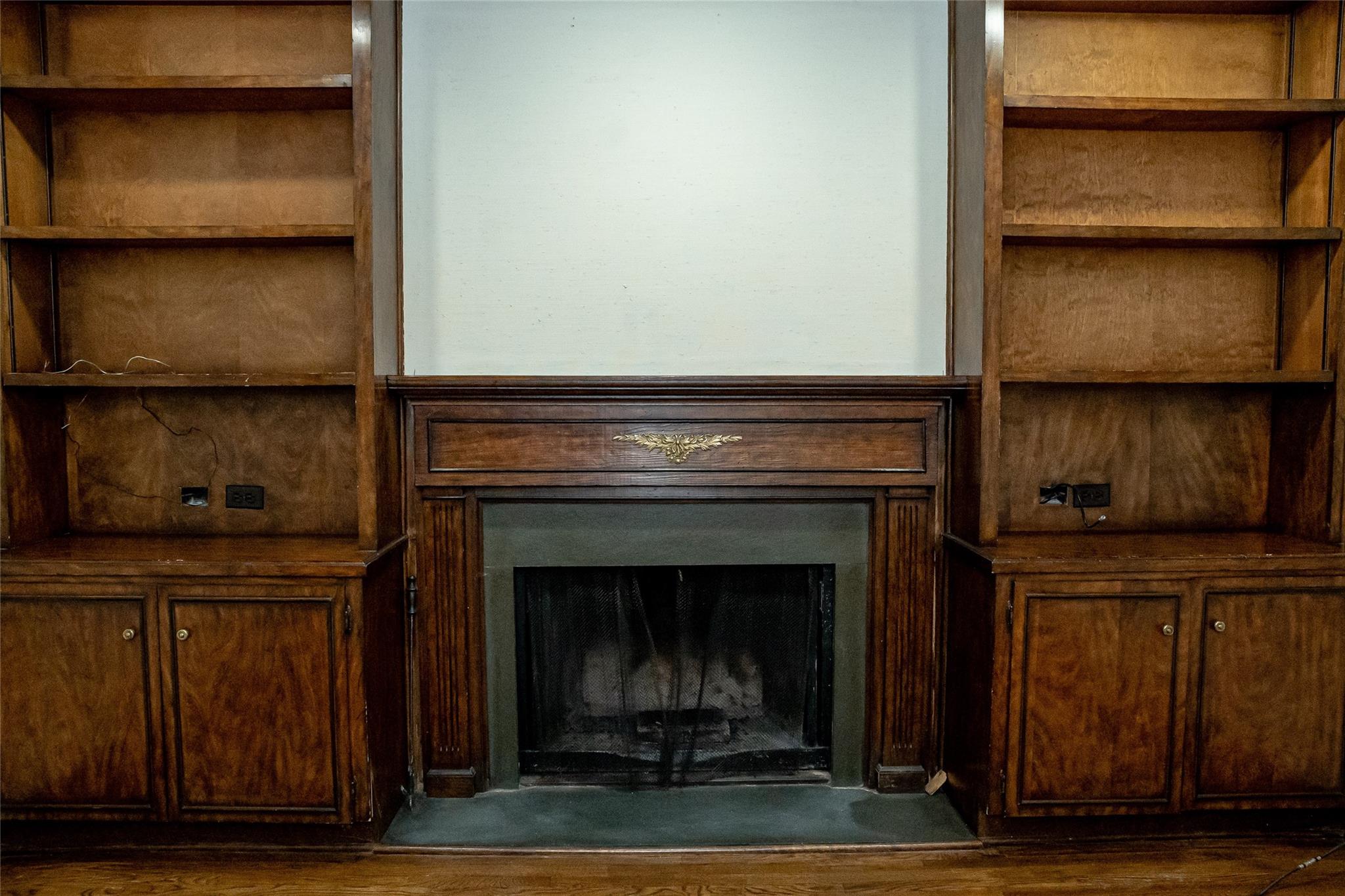 212 Riverside Drive Morganton, NC 28655 - Photo 22 of 44 a living room with a fireplace
