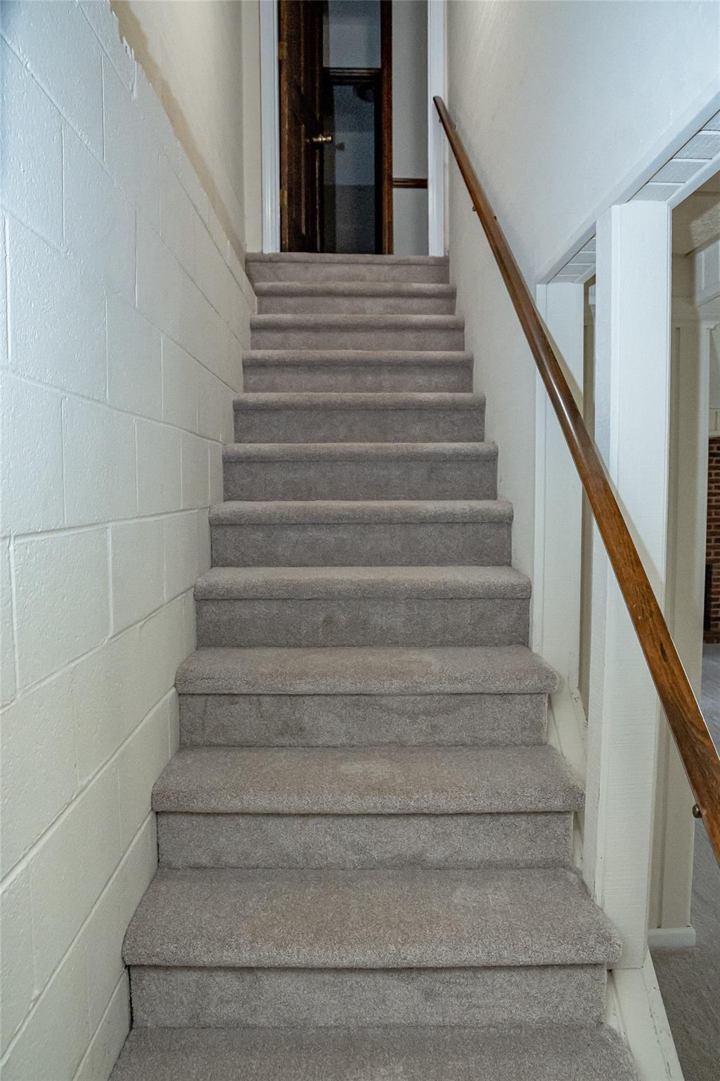 212 Riverside Drive Morganton, NC 28655 - Photo 39 of 44 a view of entryway