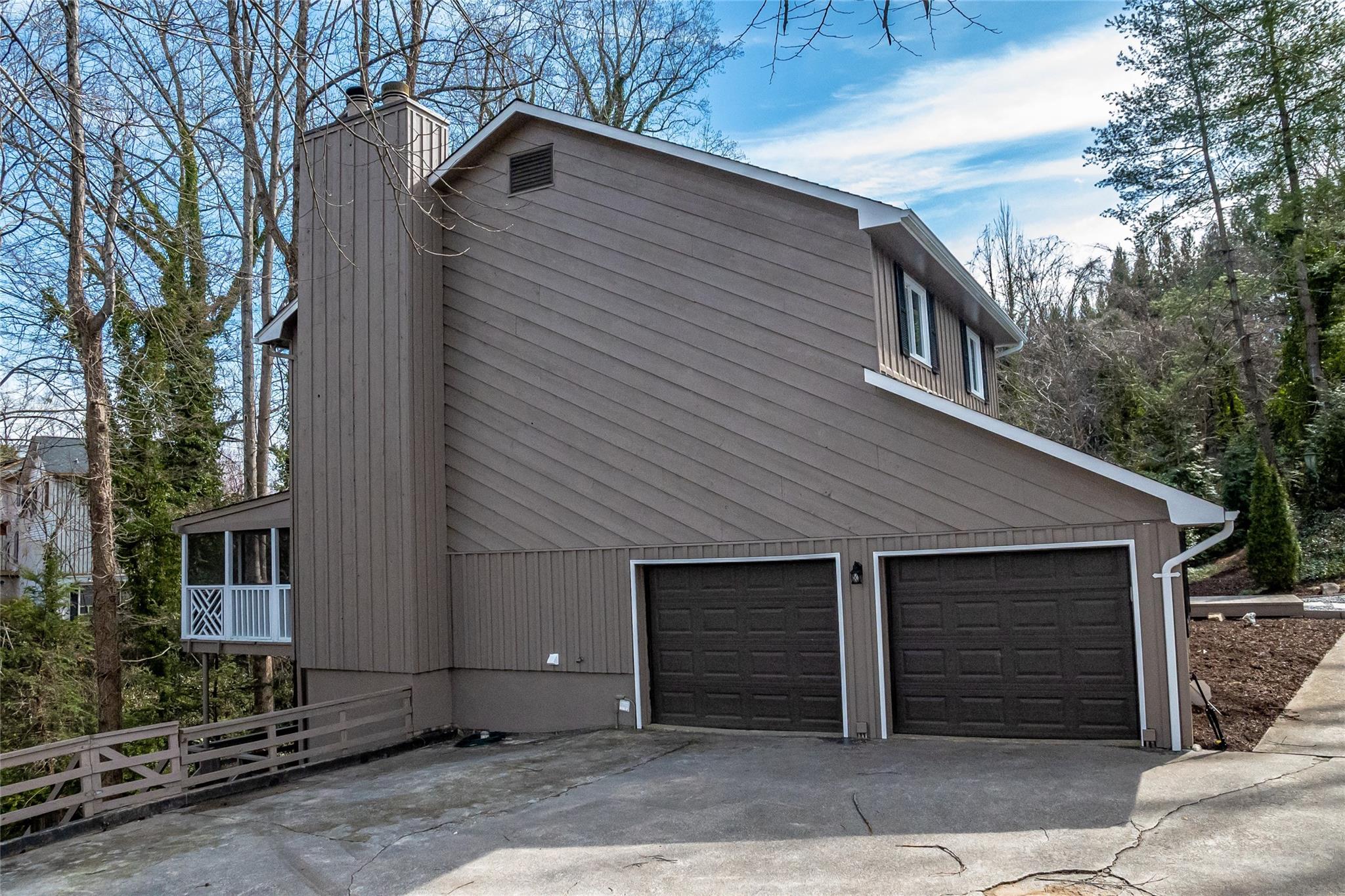 212 Riverside Drive Morganton, NC 28655 - Photo 5 of 44 a house with a outdoor space
