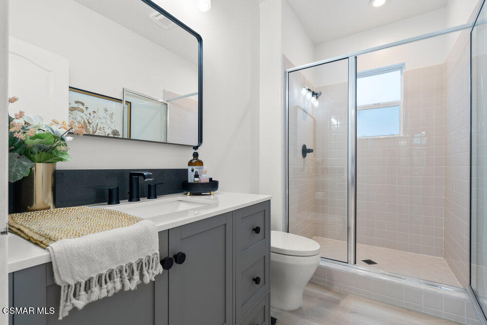 106 Via Ricardo Newbury Park, CA 91320 - Photo 17 of 39 Downstairs bath