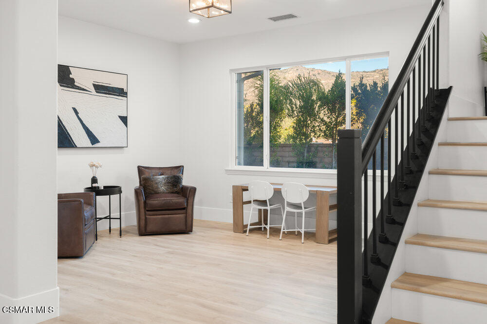 106 Via Ricardo Newbury Park, CA 91320 - Photo 6 of 39 Living