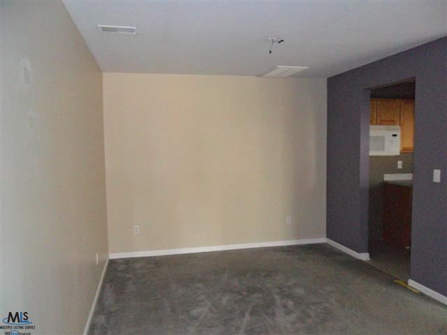 31107780-4.JPG