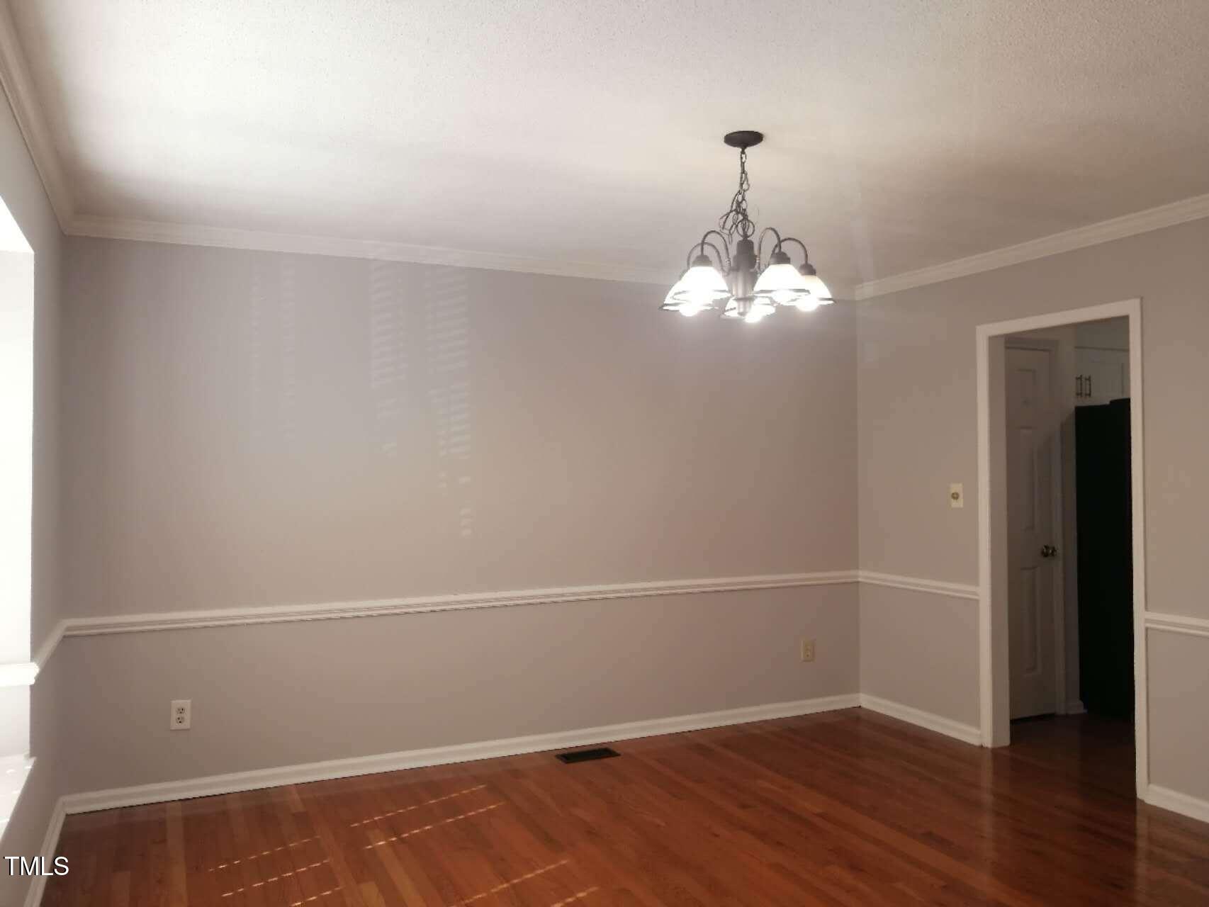 7316 Massachusetts Court Raleigh, NC 27615 - Photo 10 of 38 20250828_222419000_iOS