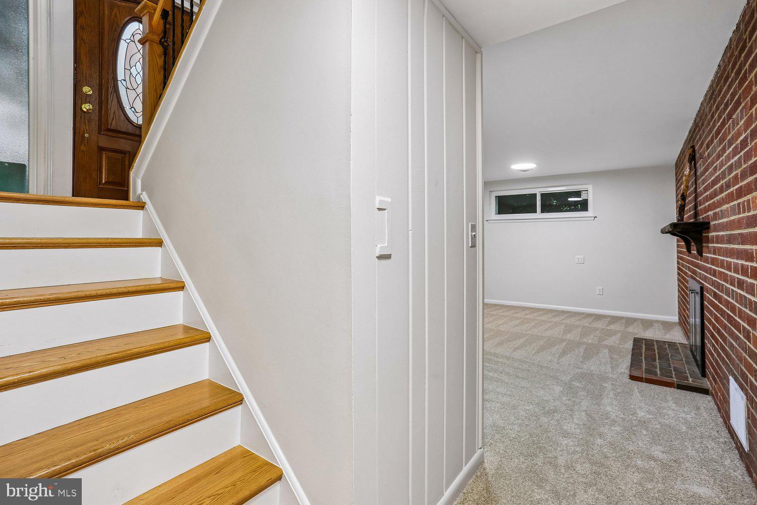 907 Hoyt Street Silver Spring, MD 20902 - Photo 40 of 69 Stairs