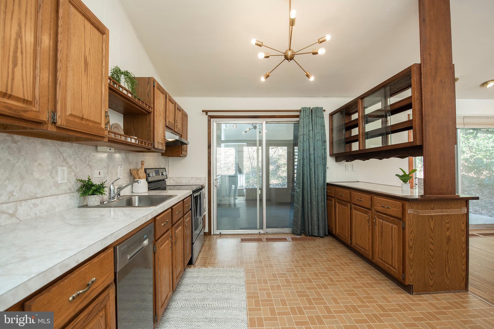 207 Vassar Circle Wayne, PA 19087 - Photo 12 of 28 Kitchen