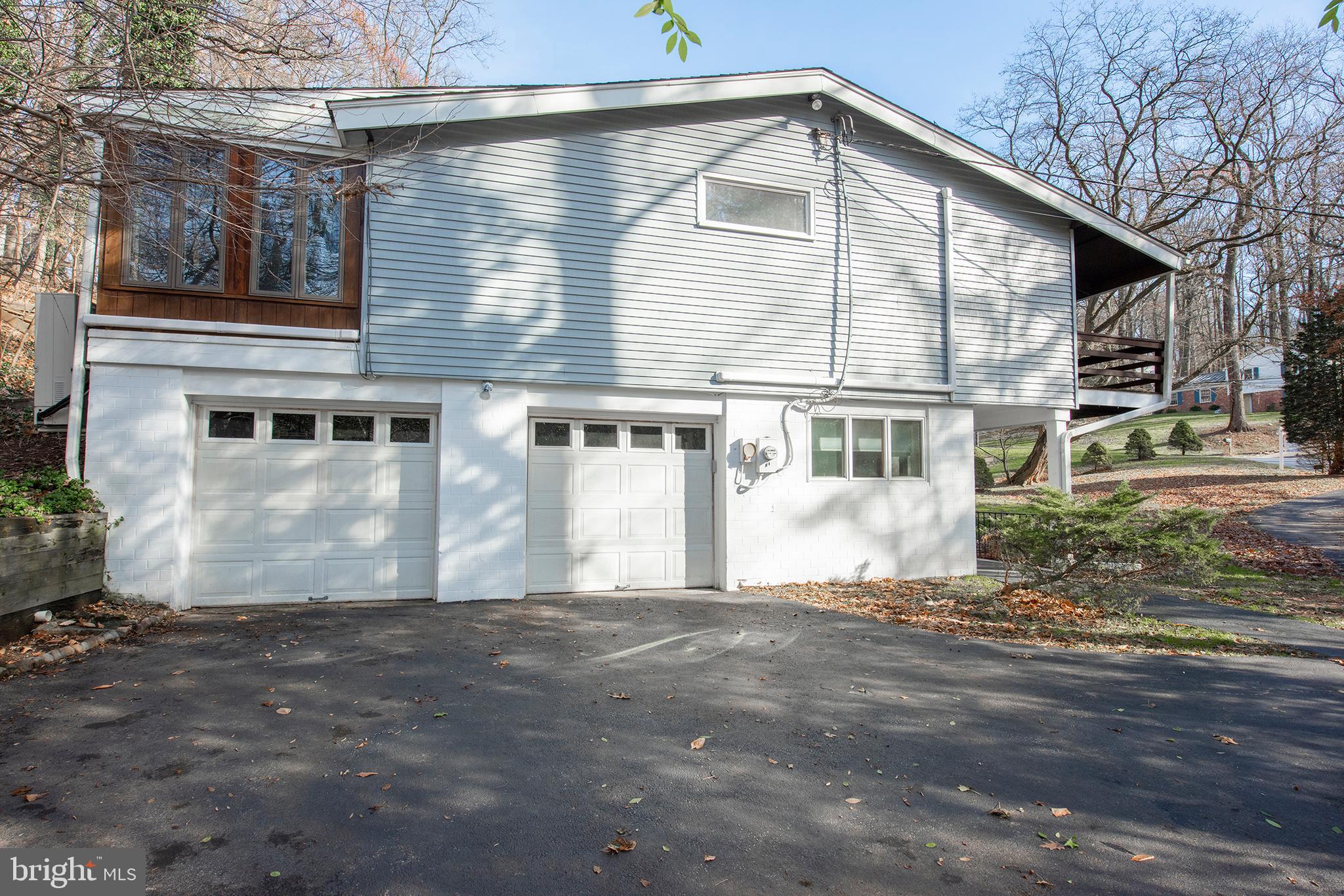 207 Vassar Circle Wayne, PA 19087 - Photo 27 of 28 2 car garage with lots of parking
