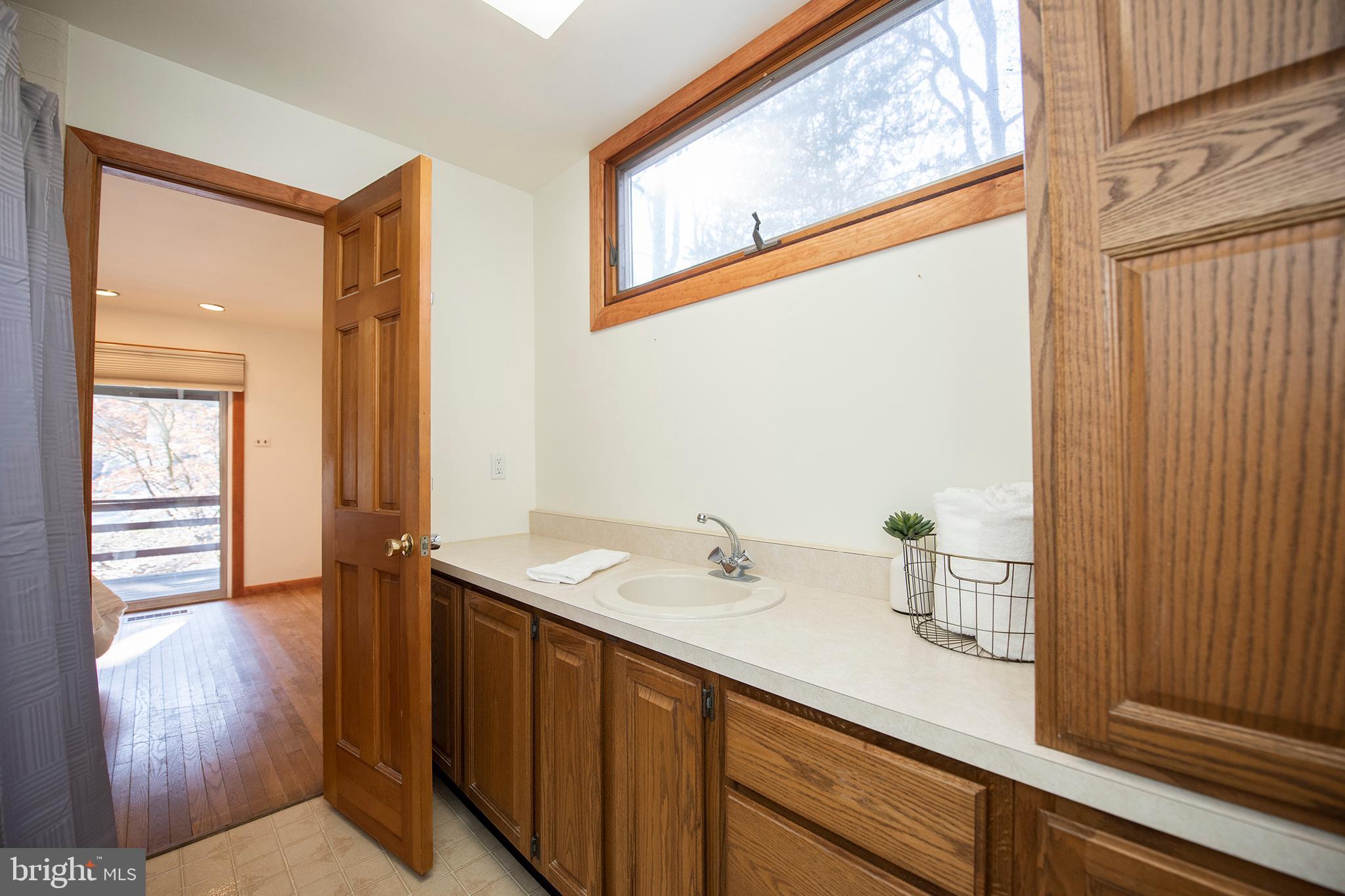 207 Vassar Circle Wayne, PA 19087 - Photo 4 of 28 Master Bath