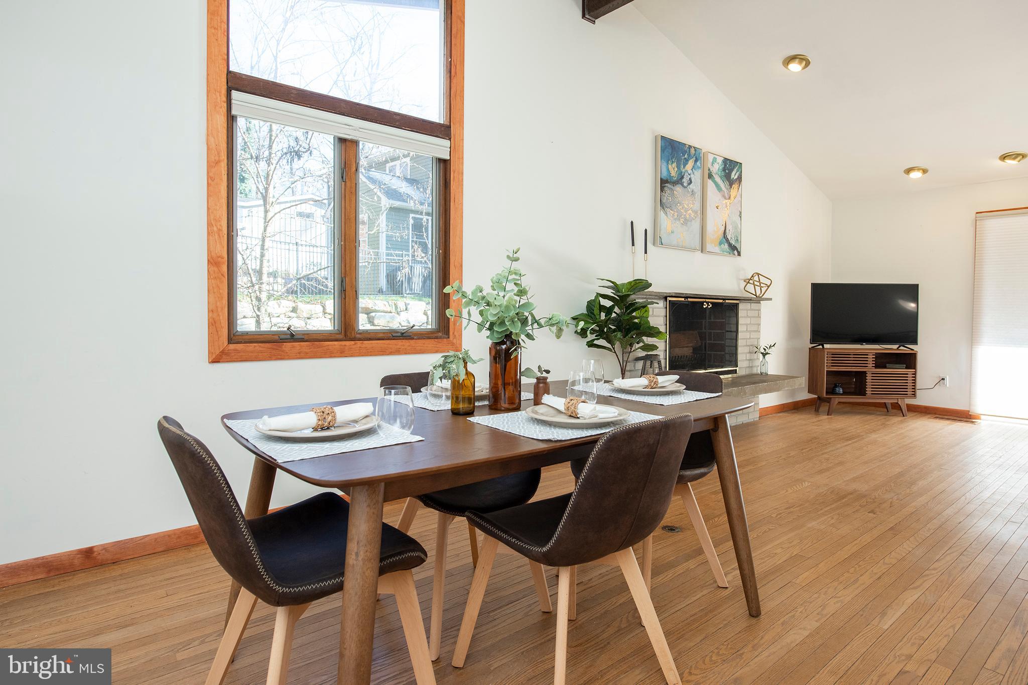 207 Vassar Circle Wayne, PA 19087 - Photo 9 of 28 Dining Room