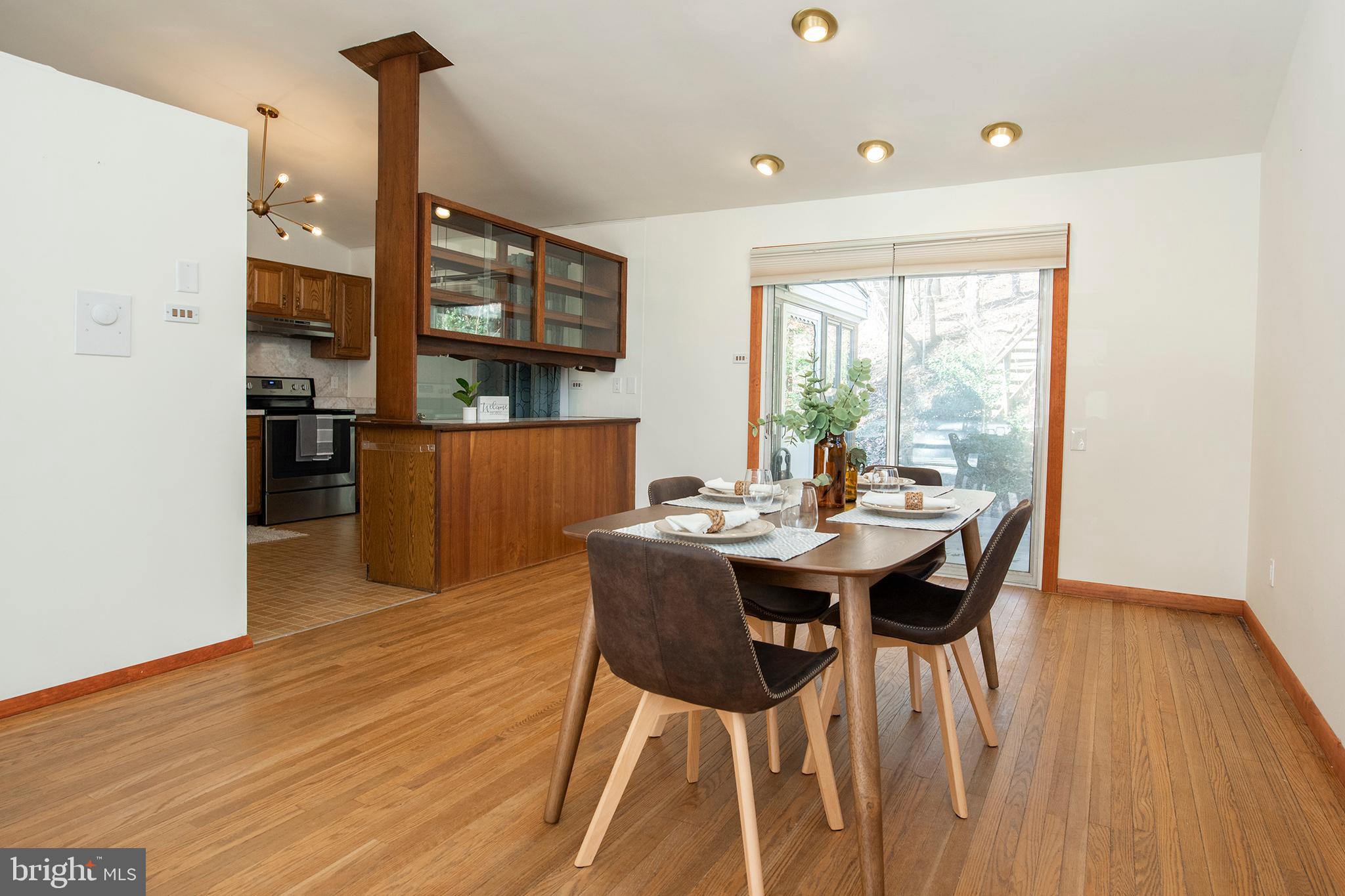 207 Vassar Circle Wayne, PA 19087 - Photo 10 of 28 Dining Room