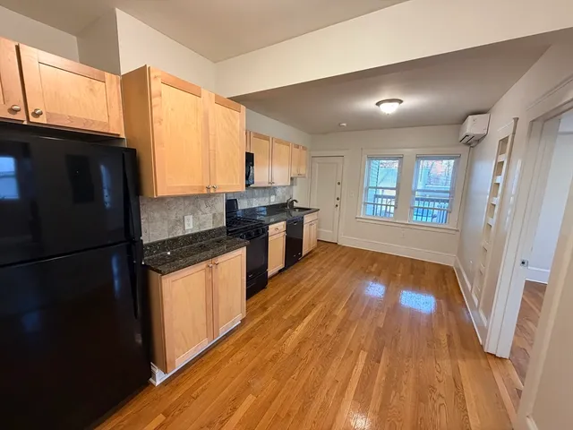 $2,300 | 249 Hyde Park Avenue, Unit 1R, Boston, MA 02130