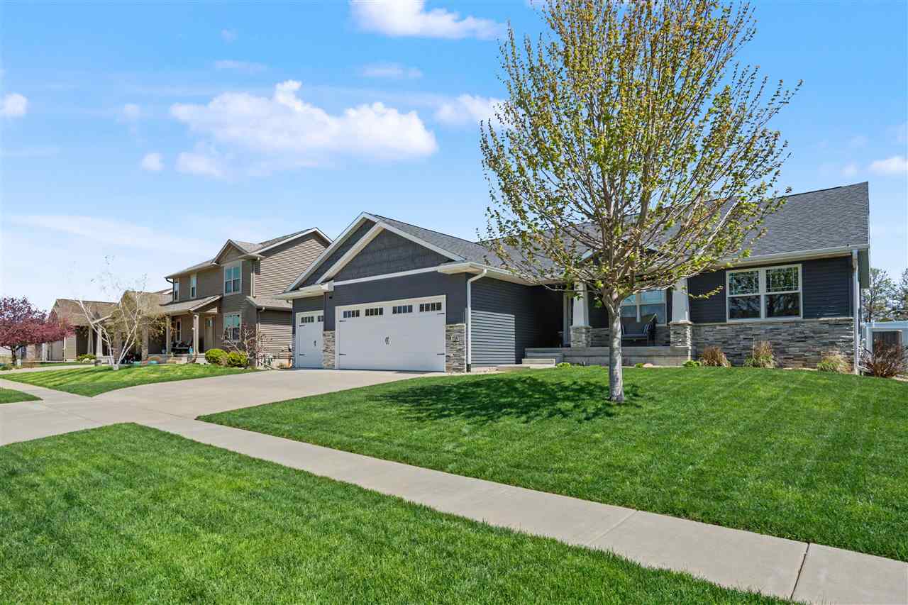 733 Raleigh Lane Marion, IA 52302 - Photo 2 of 39 Gallery Image 2