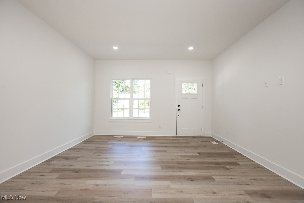 669 Orchard Road Willoughby, OH 44094 - Photo 2 of 27 Gallery Image 2
