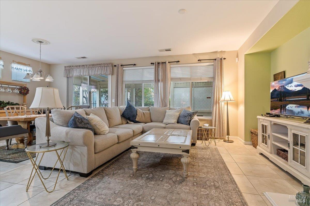 328 Colonial Way Rio Vista, CA 94571 - Photo 15 of 53