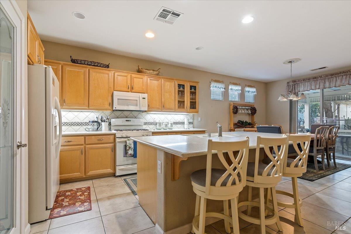 328 Colonial Way Rio Vista, CA 94571 - Photo 10 of 53