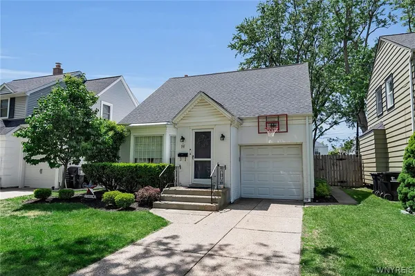 $270,000 | 98 Byron Avenue, Tonawanda, NY 14223