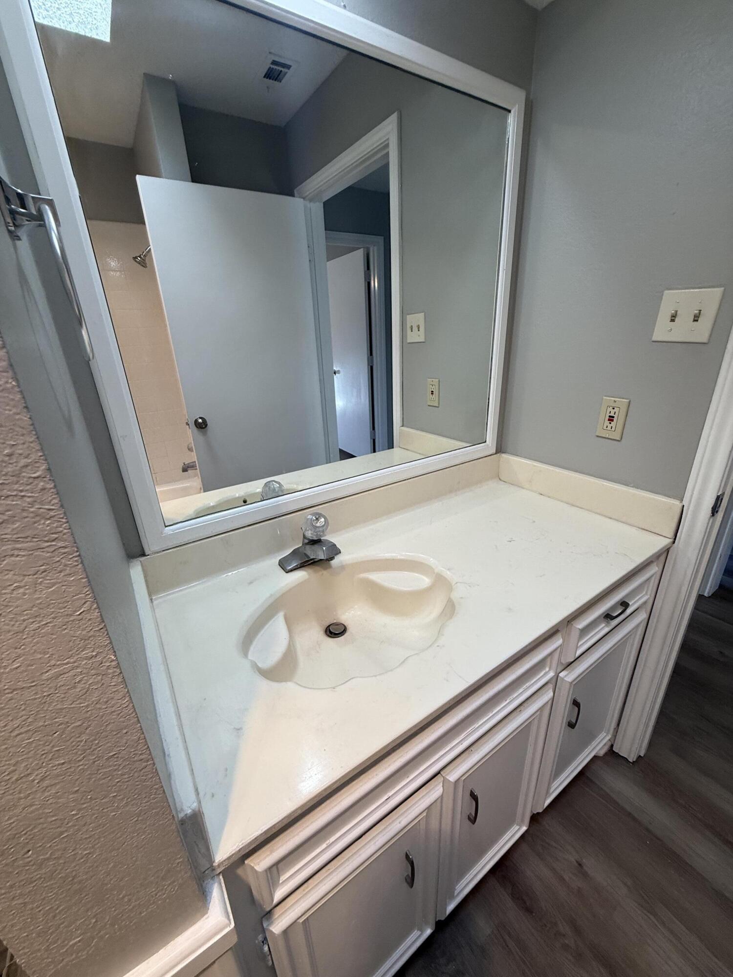 8201 Chicago Avenue Lubbock, TX 79424 - Photo 112 of 128 IMG_0348